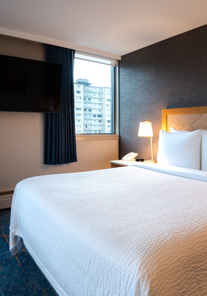 Standard Queen - view of bed