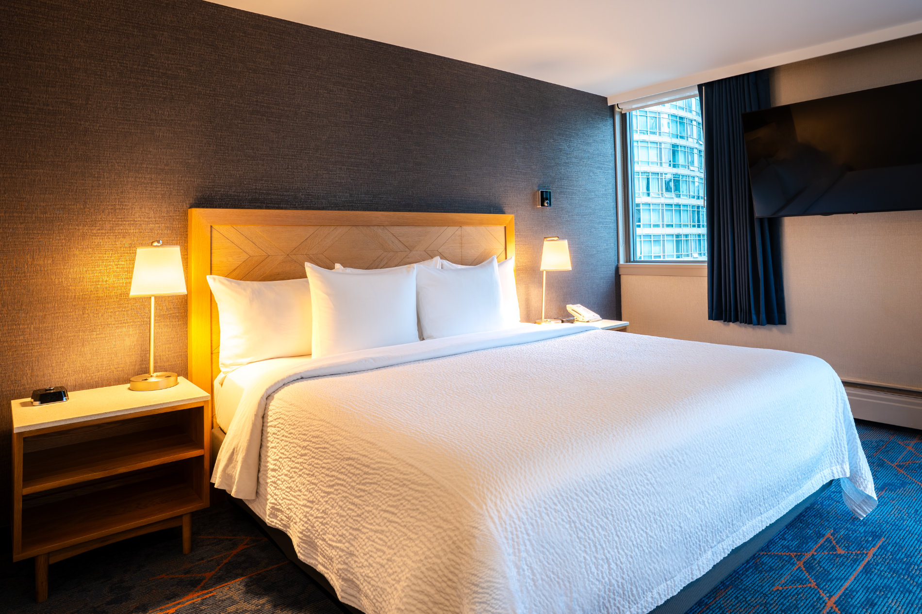 Standard King - bed