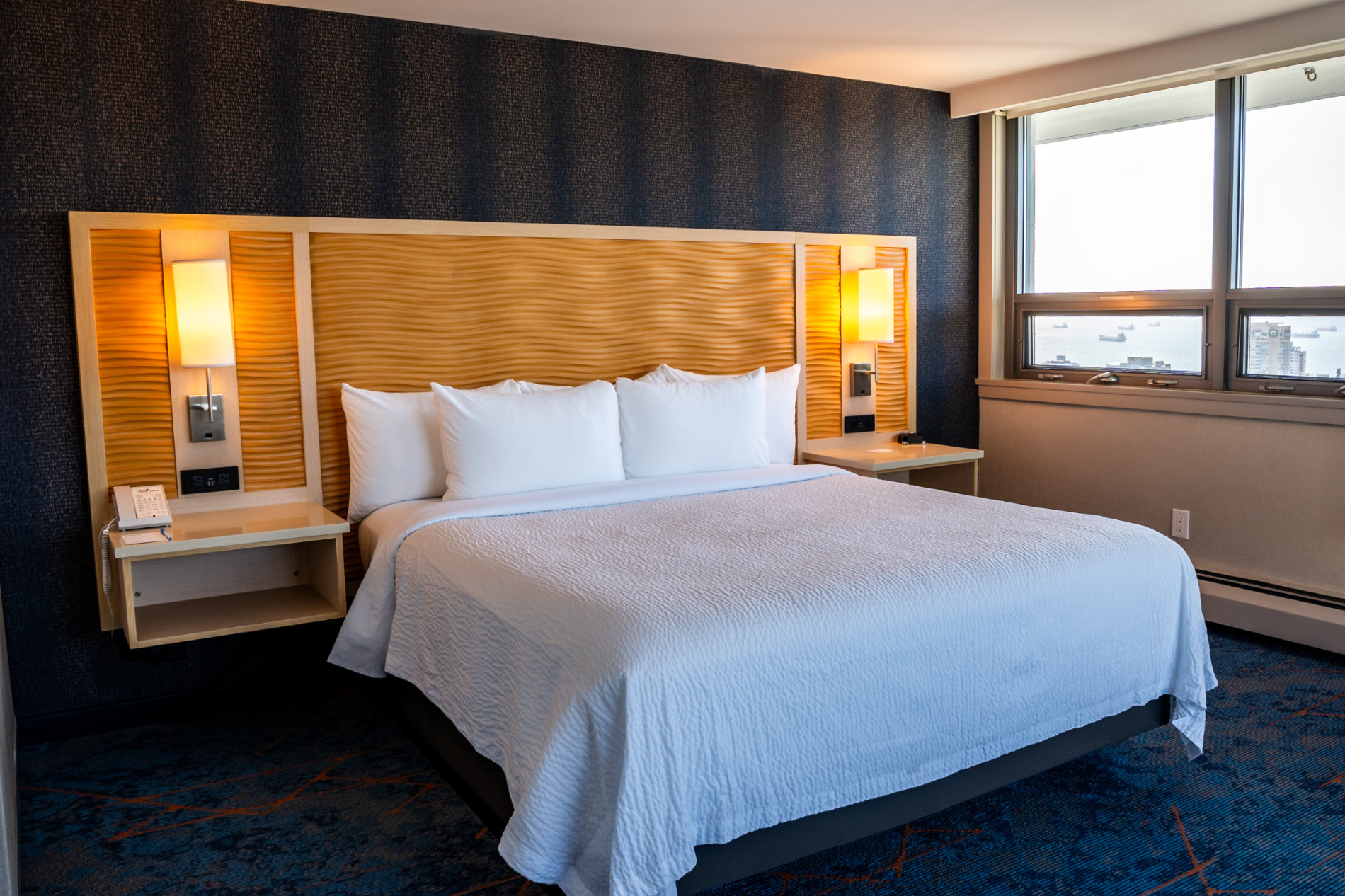 Executive King - bed
