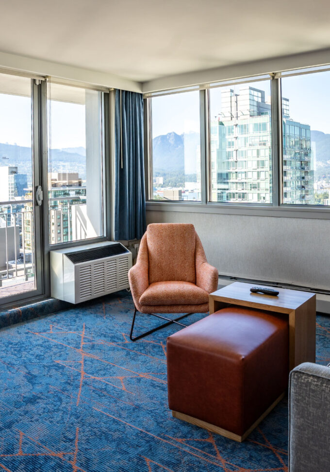 Executive King - sitting area