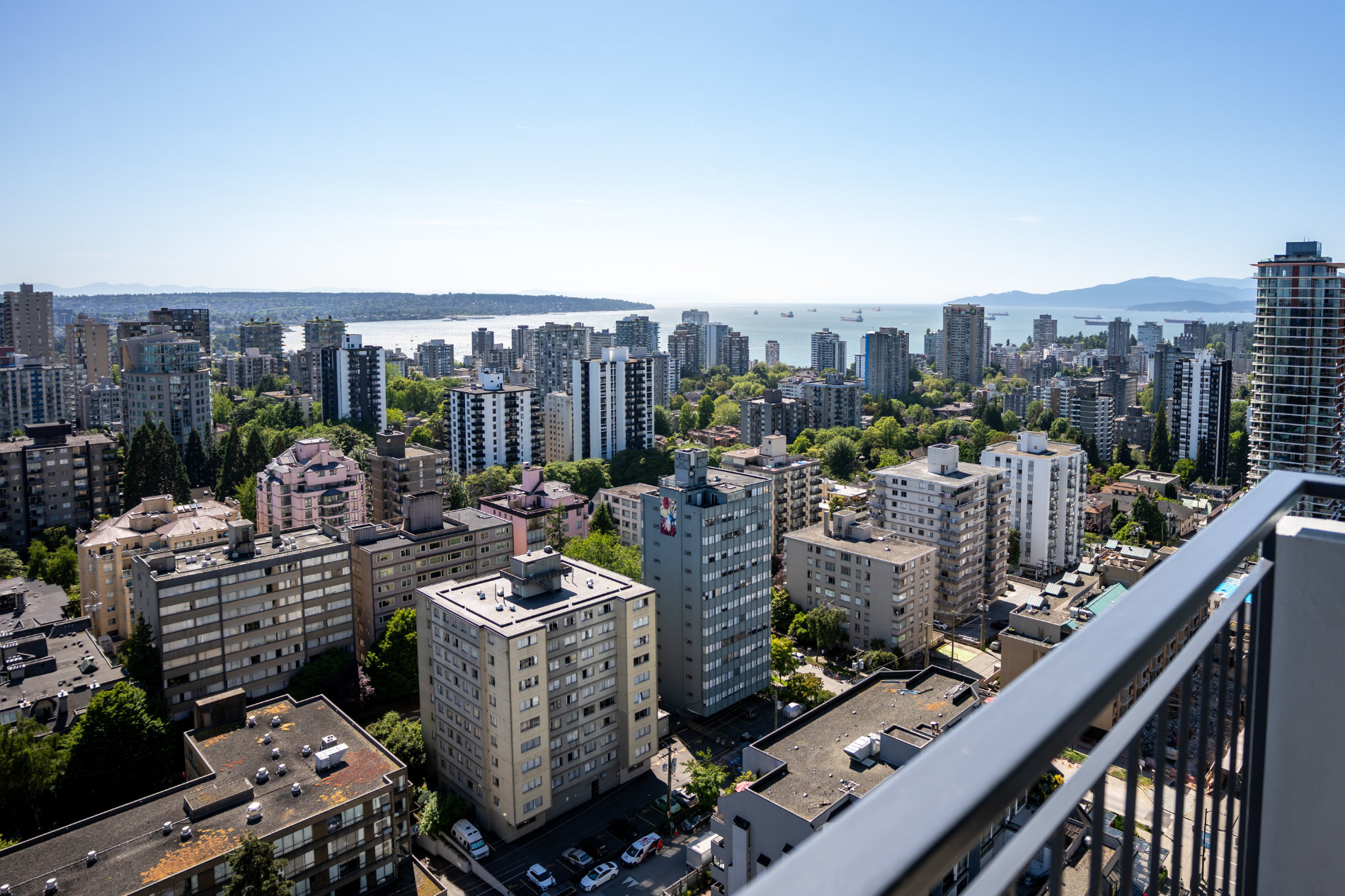 Superior King Plus Waterview City View
