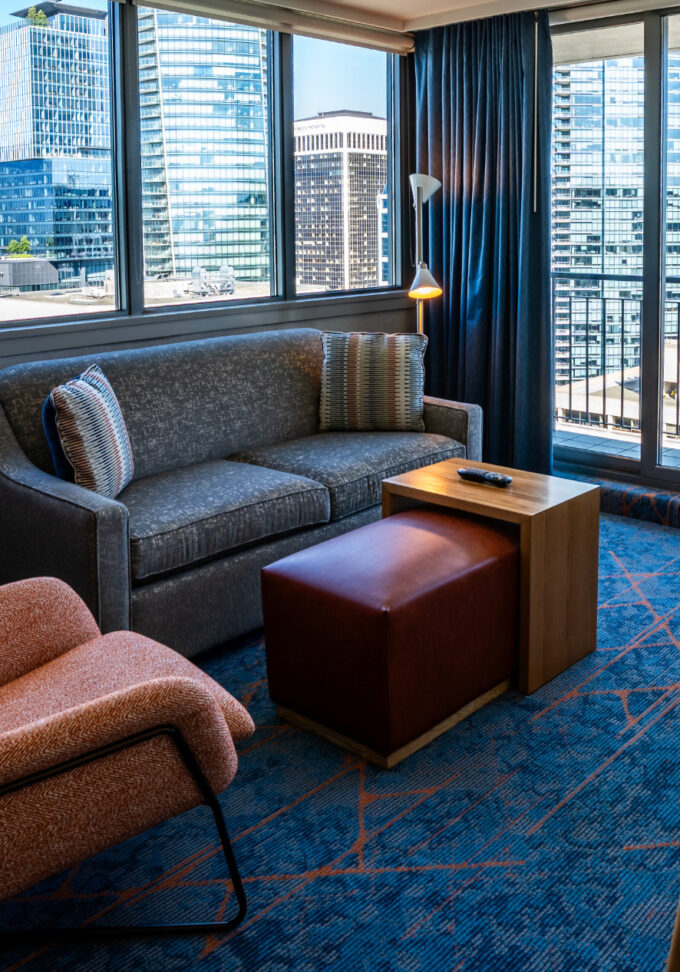 Private Bedroom Suite - seating area